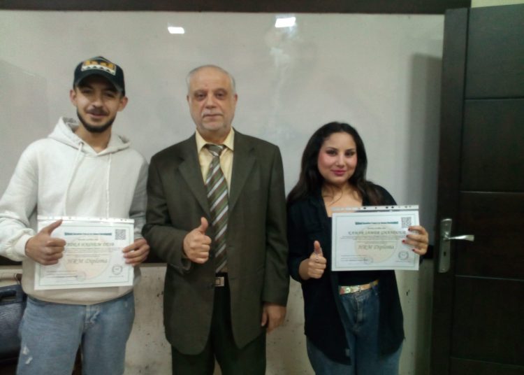 مجموعة طلاب دبلوم ادارة الموارد البشرية – مع الدكتور محمد سعد الدين بنشي